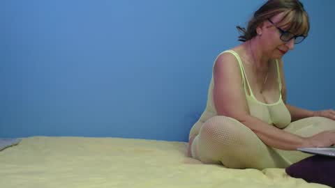 lilieth online show from 12/19/24, 06:45