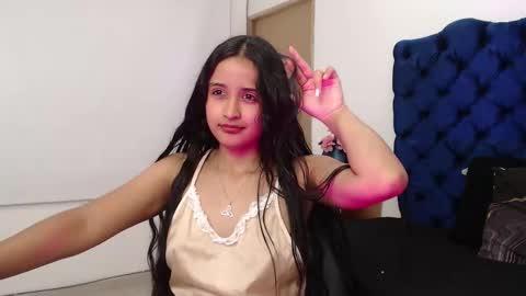 Snapshot of lili666_ chatting on 10/17/25, 03:20 Lili online show from 10/17/25, 03:20