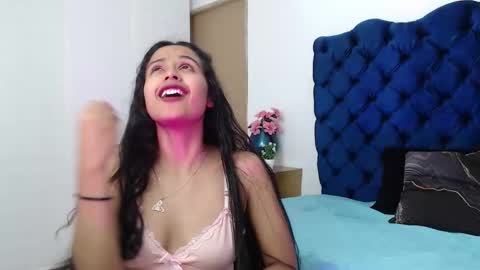 Snapshot of lili666_ chatting on 10/27/25, 03:21 Lili online show from 10/27/25, 03:21