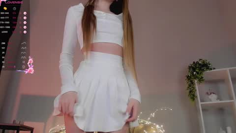lili__roze_ online show from 01/05/25, 06:56