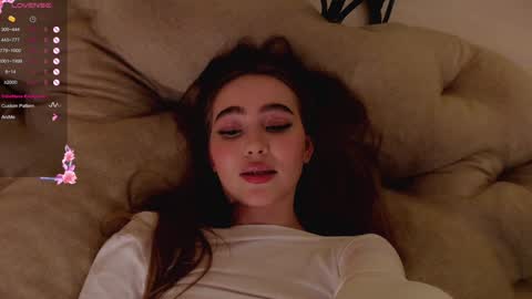 lili__roze_ online show from 01/20/25, 03:48