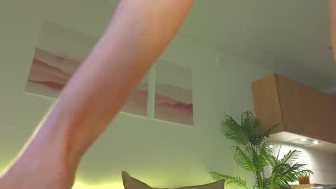 lili__roze_ online show from 09/19/25, 05:20