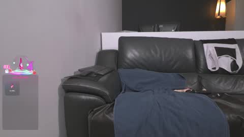 Lili Bertine online show from 03/11/26, 11:00