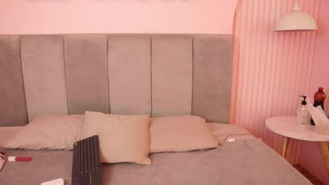 Lili  online show from 05/14/26, 01:51