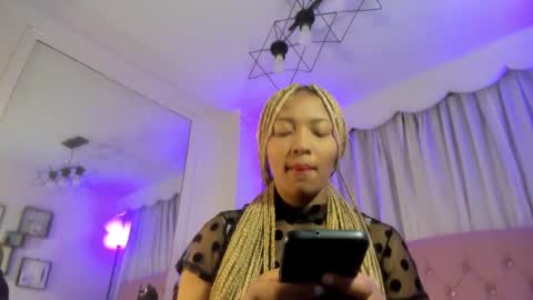 Snapshot of lili_harvey chatting on 10/12/25, 01:15 Lili online show from 10/12/25, 01:15