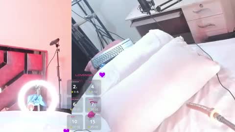 Lili online show from 10/03/25, 10:45