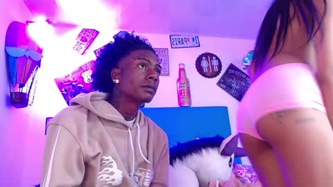 Snapshot of lili_roussi chatting on 09/24/25, 01:53 lili_roussi online show from 09/24/25, 01:53