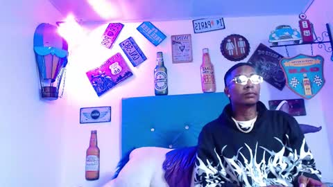 Snapshot of lili_roussi chatting on 11/18/25, 12:49 lili_roussi online show from 11/18/25, 12:49