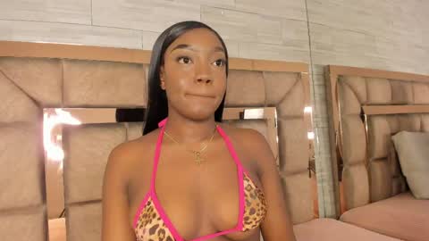 LILIAN  online show from 05/30/26, 07:22