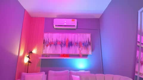 holis soy lily chang no olvides el pulgar arriba es muy importante para mi 3 independent model online show from 01/09/26, 07:37