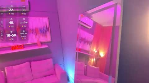 holis soy lily chang no olvides el pulgar arriba es muy importante para mi 3 independent model online show from 02/23/26, 07:55