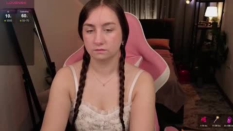 Snapshot of lilian_wood chatting on 02/18/26, 05:25 Kate online show from 02/18/26, 05:25