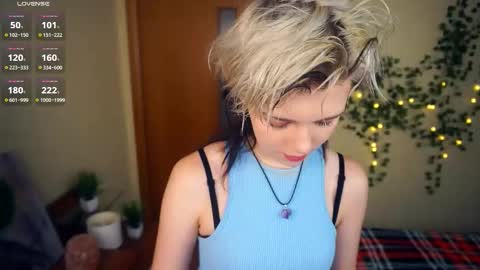 Lilian online show from 09/11/25, 06:13