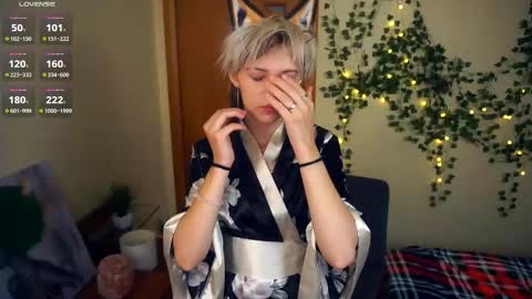 Lilian online show from 09/12/25, 07:52