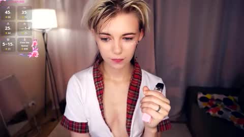 Lilian online show from 10/07/25, 06:21