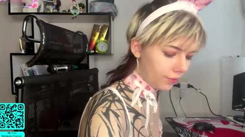 Lilian online show from 02/14/26, 07:38