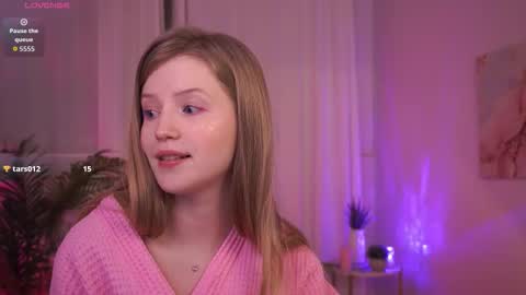 Snapshot of lilianhoward chatting on 12/14/25, 12:43 Lilian online show from 12/14/25, 12:43