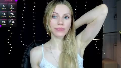 Snapshot of lilianna_wilde chatting on 03/06/25, 04:17 Anna online show from 03/06/25, 04:17