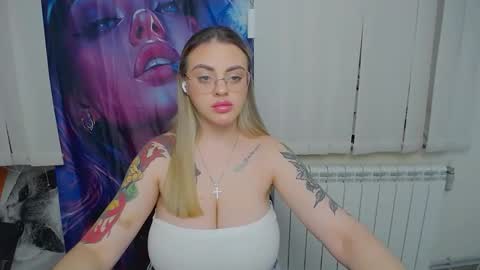 Snapshot of liliaterenzi_ chatting on 01/09/26, 01:25 Lilia online show from 01/09/26, 01:25