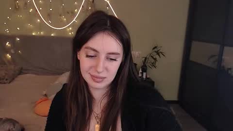 Lilu online show from 11/15/25, 02:53