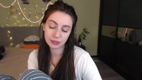 Lilu online show from 11/27/25, 12:24