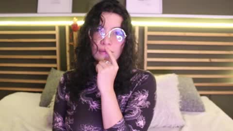 Snapshot of lilibeth___ chatting on 03/12/25, 05:46 Lili online show from 03/12/25, 05:46