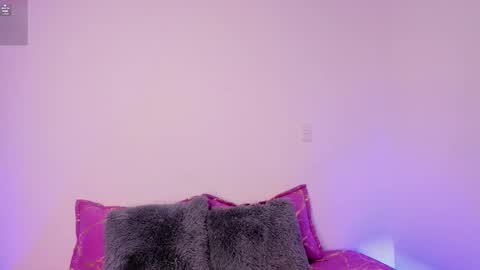 Snapshot of lilicopper__ chatting on 12/18/25, 02:39 online show from 12/18/25, 02:39