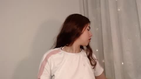 Snapshot of lilicum301 chatting on 02/19/25, 10:31 your love online show from 02/19/25, 10:31