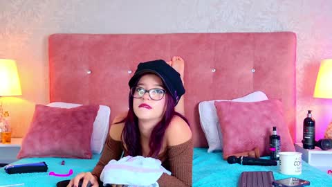 Lili online show from 01/07/25, 10:08