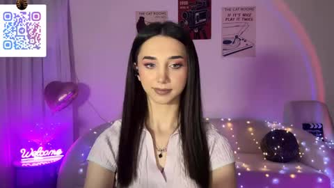 Snapshot of lilihalvorsen chatting on 04/28/26, 02:27 Lina online show from 04/28/26, 02:27