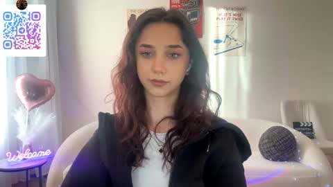 Snapshot of lilihalvorsen chatting on 05/27/26, 02:30 Lina online show from 05/27/26, 02:30
