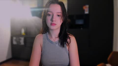 Snapshot of lililaluna chatting on 12/04/24, 11:52             ...  online show from 12/04/24, 11:52