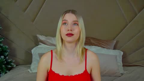 LiliLinn online show from 01/17/25, 11:49