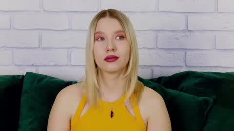 LiliLinn online show from 01/21/25, 04:43