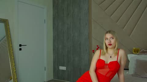 LiliLinn online show from 01/22/25, 01:53