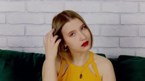 LiliLinn online show from 01/25/25, 04:34