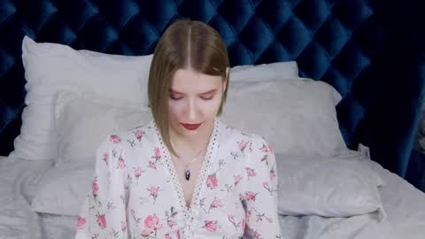 LiliLinn online show from 01/27/25, 11:11