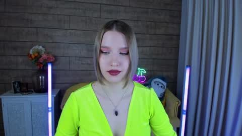 LiliLinn online show from 01/28/25, 11:06