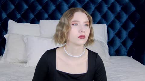 LiliLinn online show from 01/31/25, 04:47