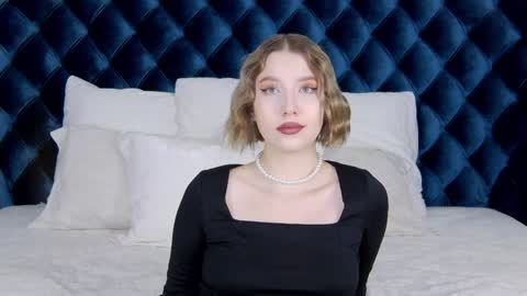 LiliLinn online show from 01/31/25, 09:16