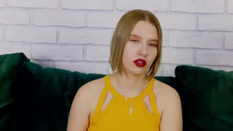 LiliLinn online show from 02/03/25, 08:13