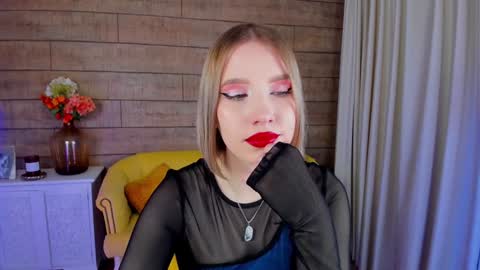 LiliLinn online show from 02/04/25, 08:35