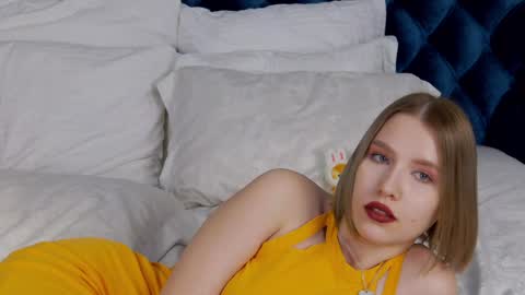 LiliLinn online show from 02/08/25, 01:11