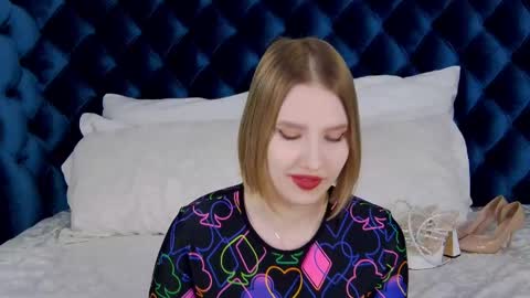 LiliLinn online show from 02/22/25, 12:29