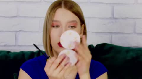 LiliLinn online show from 02/24/25, 06:27