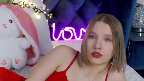 LiliLinn online show from 03/03/25, 07:32