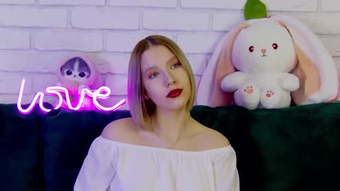 LiliLinn online show from 03/05/25, 11:28