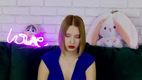 LiliLinn online show from 03/07/25, 04:24