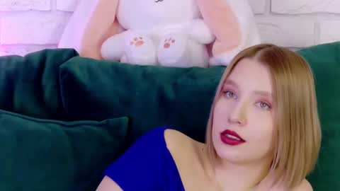 LiliLinn online show from 03/07/25, 10:02