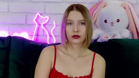 LiliLinn online show from 03/10/25, 06:27